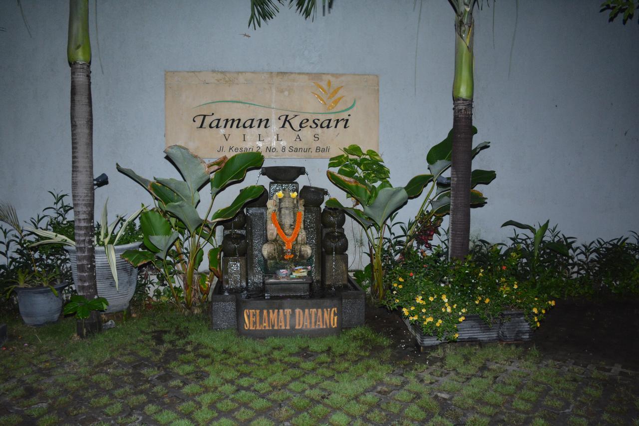 タマン ケサリ ヴィラ サヌール エクステリア 写真